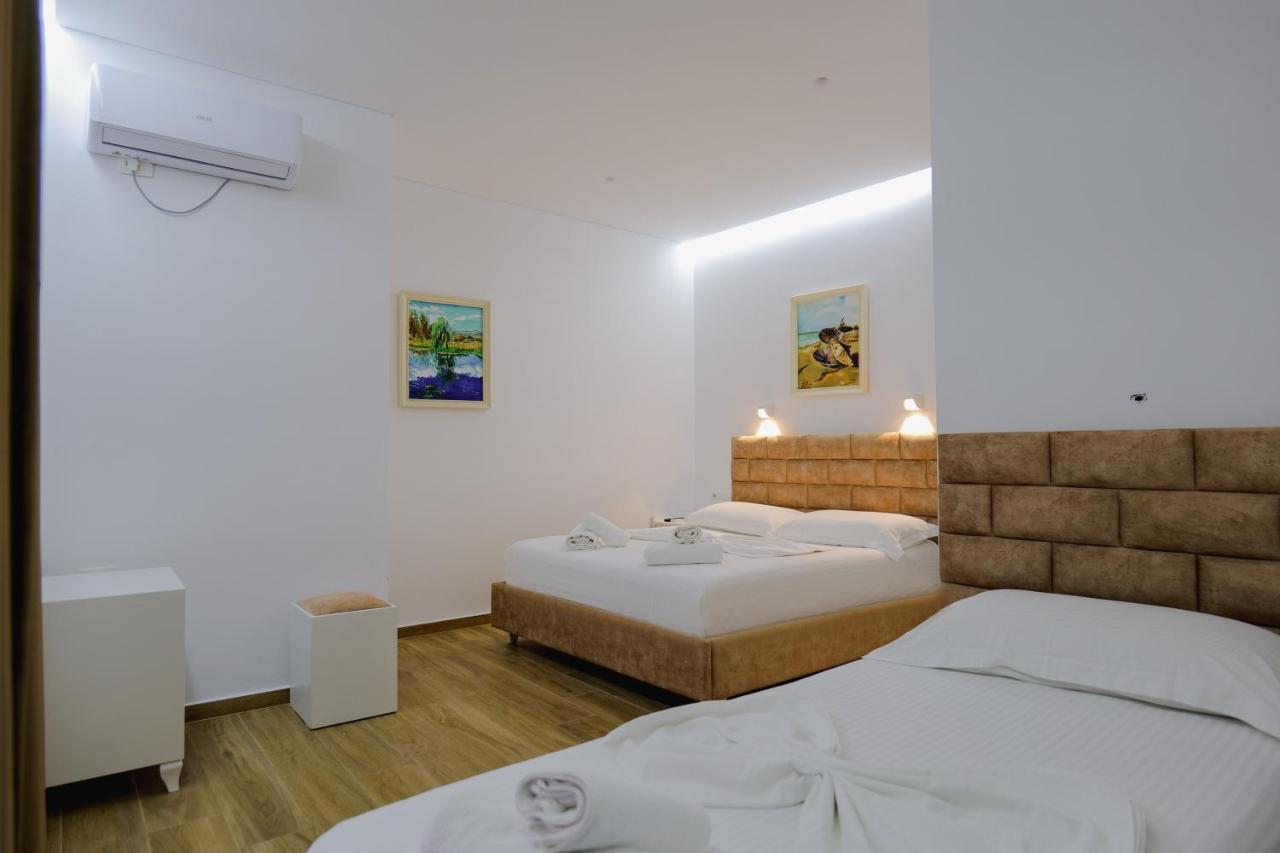Vila Jon'A Sarande Exterior photo