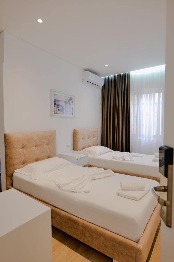 Vila Jon'A Sarande Exterior photo