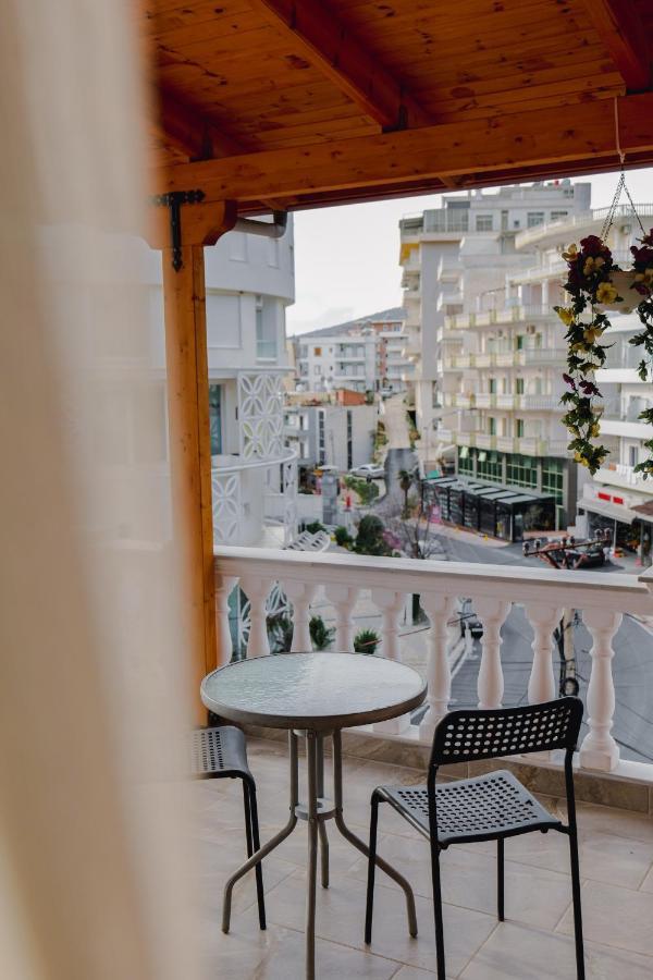 Vila Jon'A Sarande Exterior photo