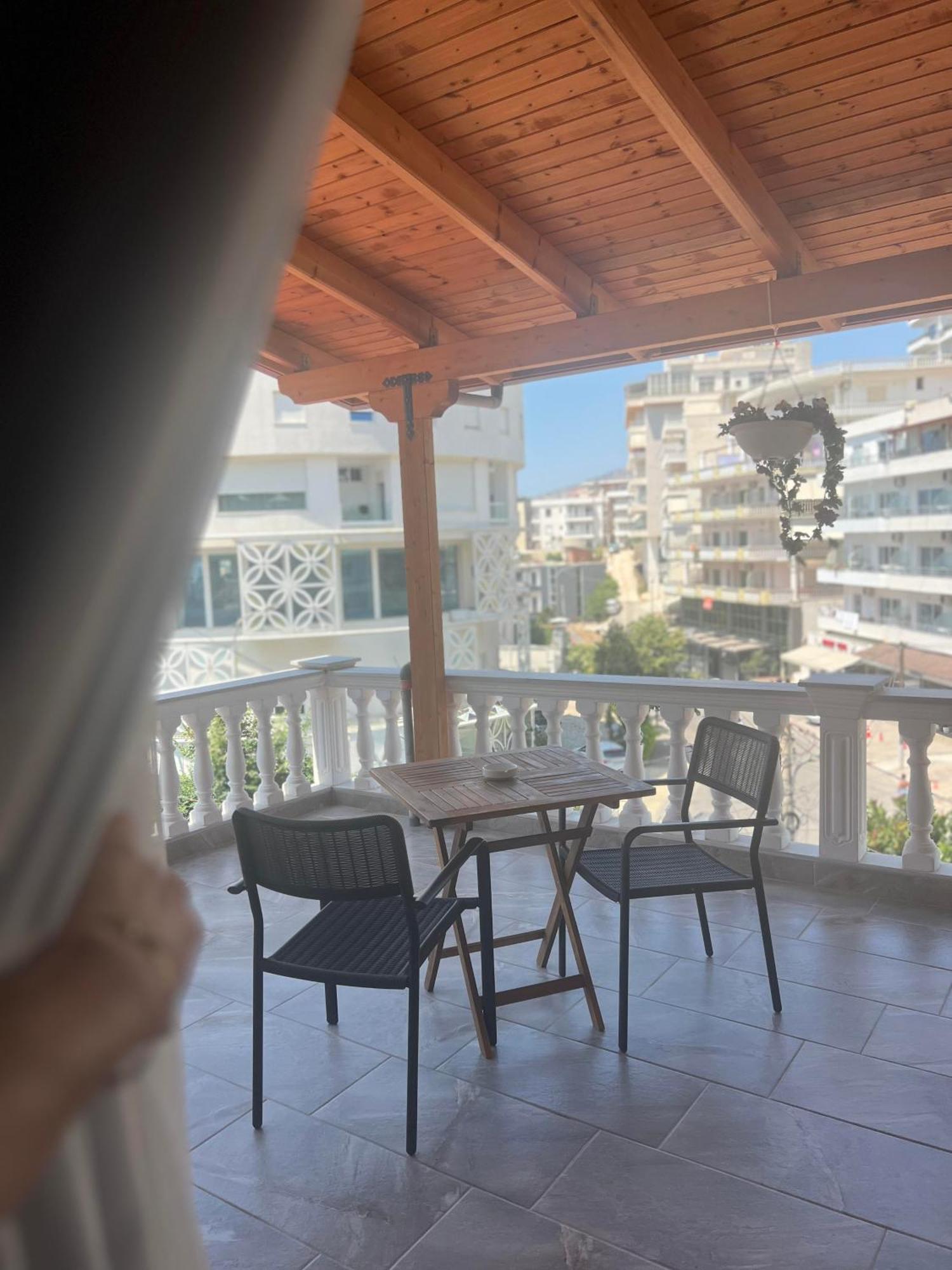 Vila Jon'A Sarande Exterior photo